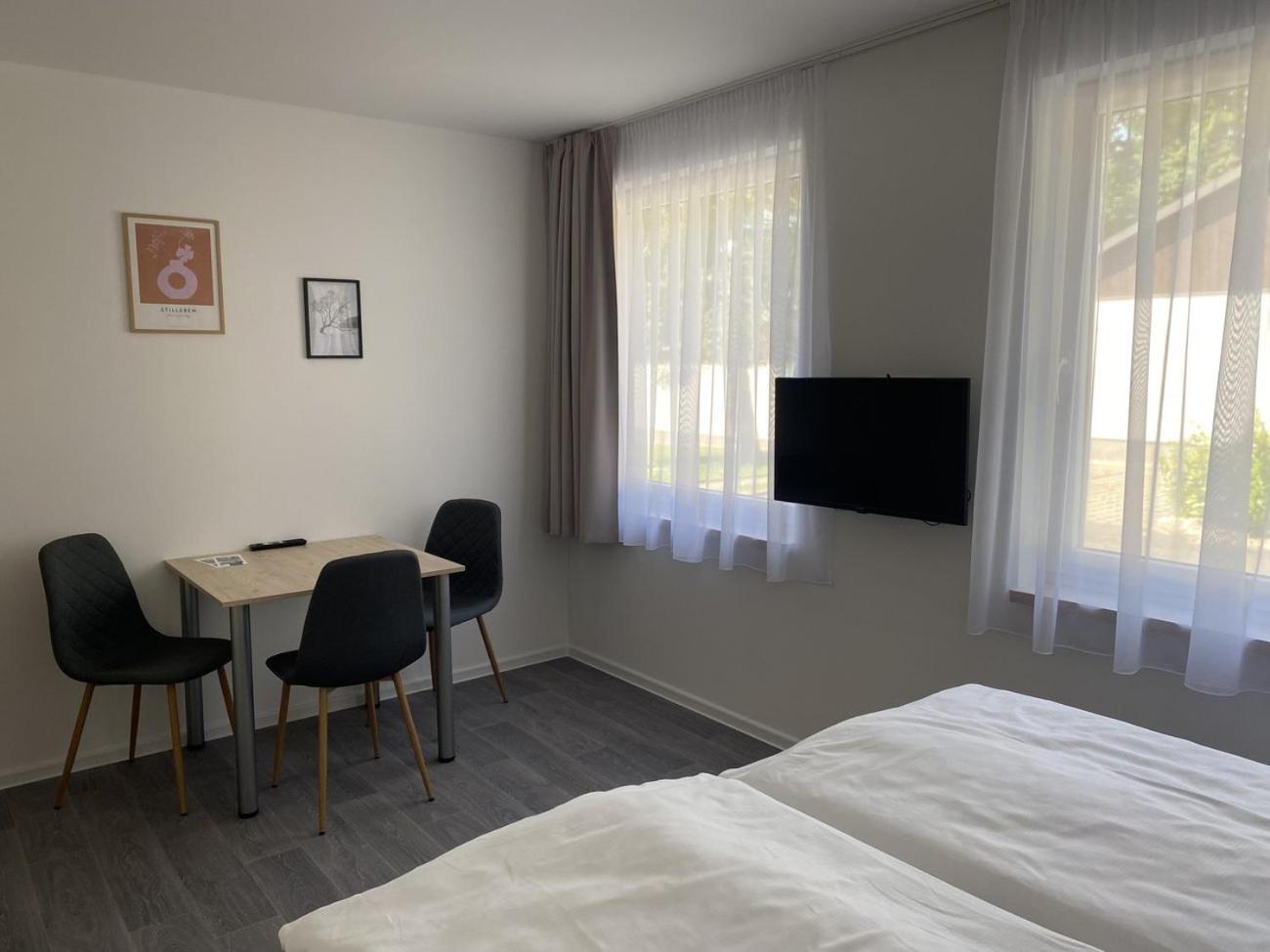 Ea Hotel Kraskov Stary Dvur ภายนอก รูปภาพ