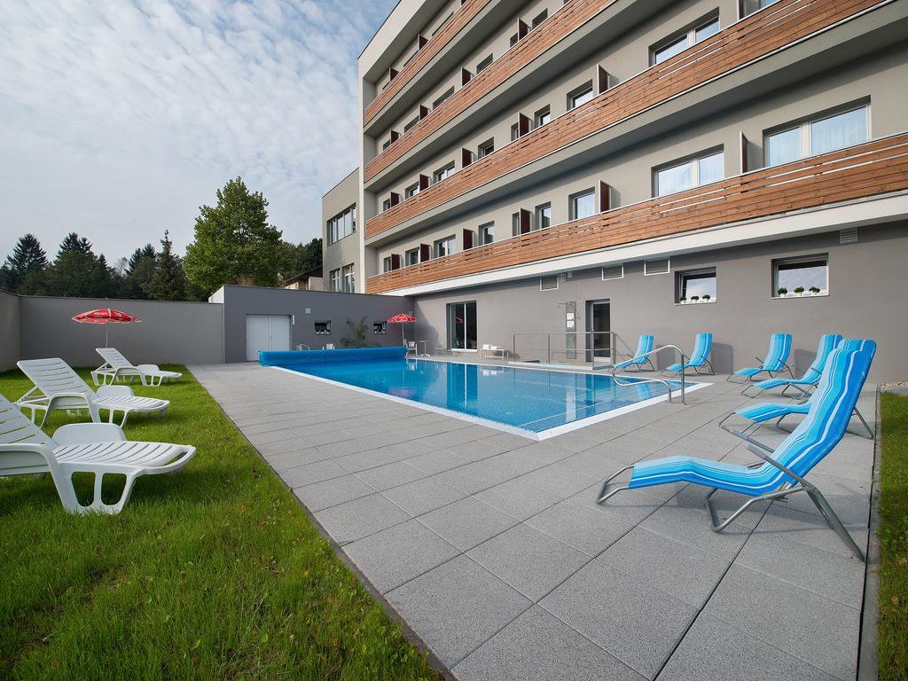 Ea Hotel Kraskov Stary Dvur ภายนอก รูปภาพ